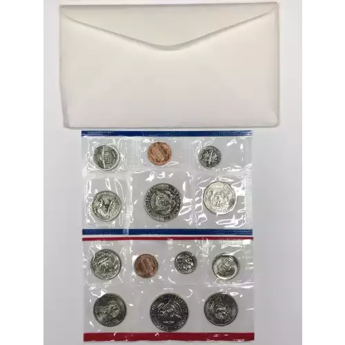 1981 US Mint Uncirculated 13-Coin Set - P & D - includes 3 SBA Dollars (PDS)