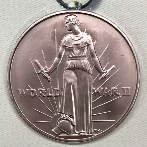 1991-1995 World War II Coin & Victory Medal Set - Uncirculated Clad Half Dollar (9)