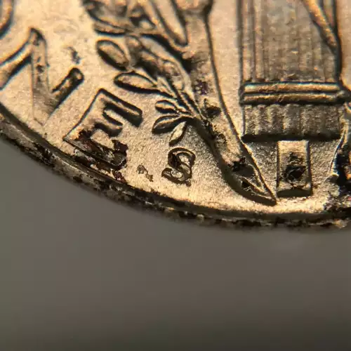 Dimes---Winged Liberty Head or Mercury 1916-1945 -Silver- 1 Dime