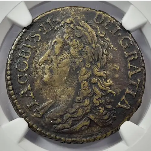 IRELAND Brass 1/2 CROWN (2)