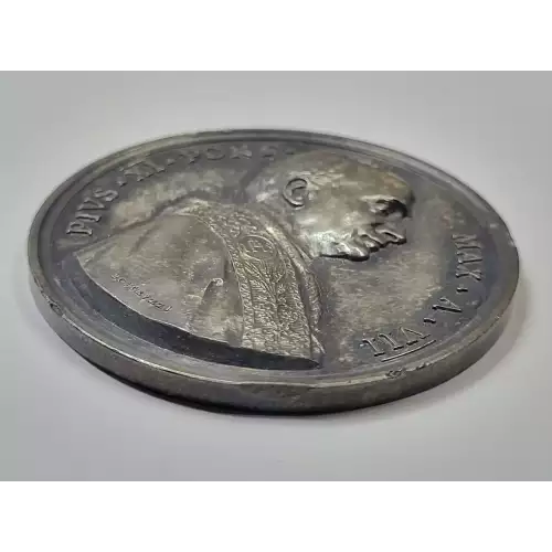 Medal (generic) [country: UNKNOWN][eBay category Exonumia Medals: 3454]